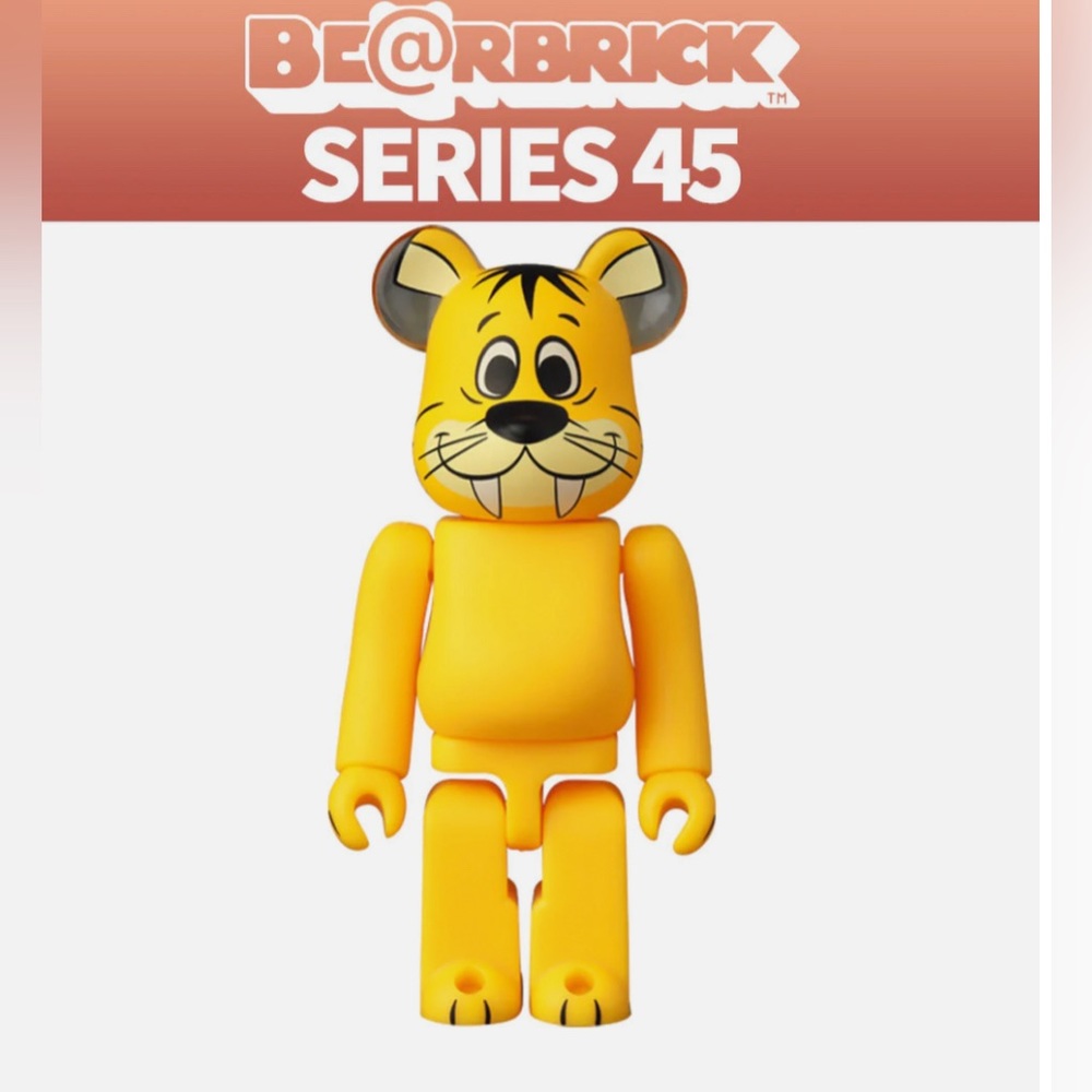 New series 45 “Baby Puss” BearBrick